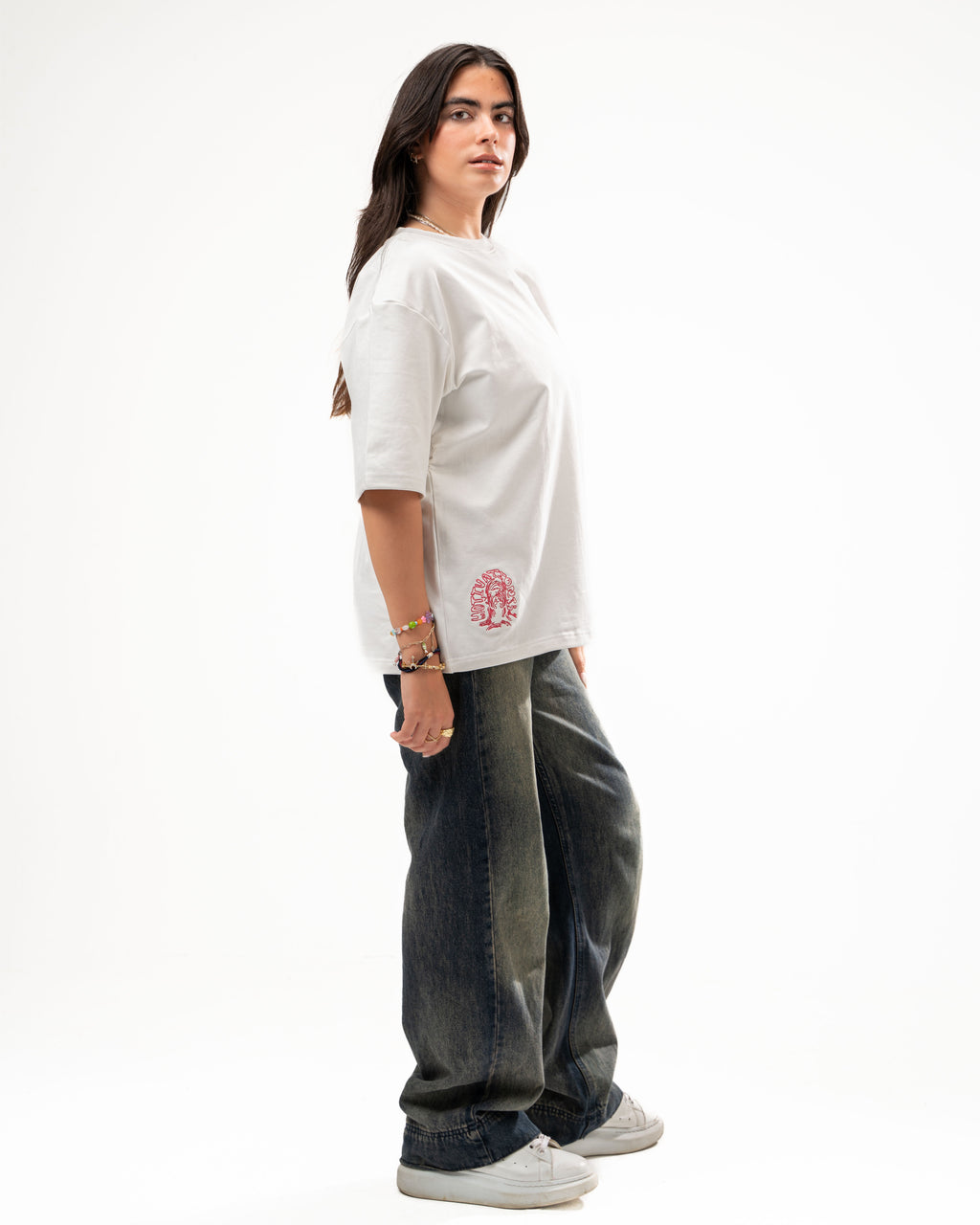 WHITE MOTIVATION BASIC TEE