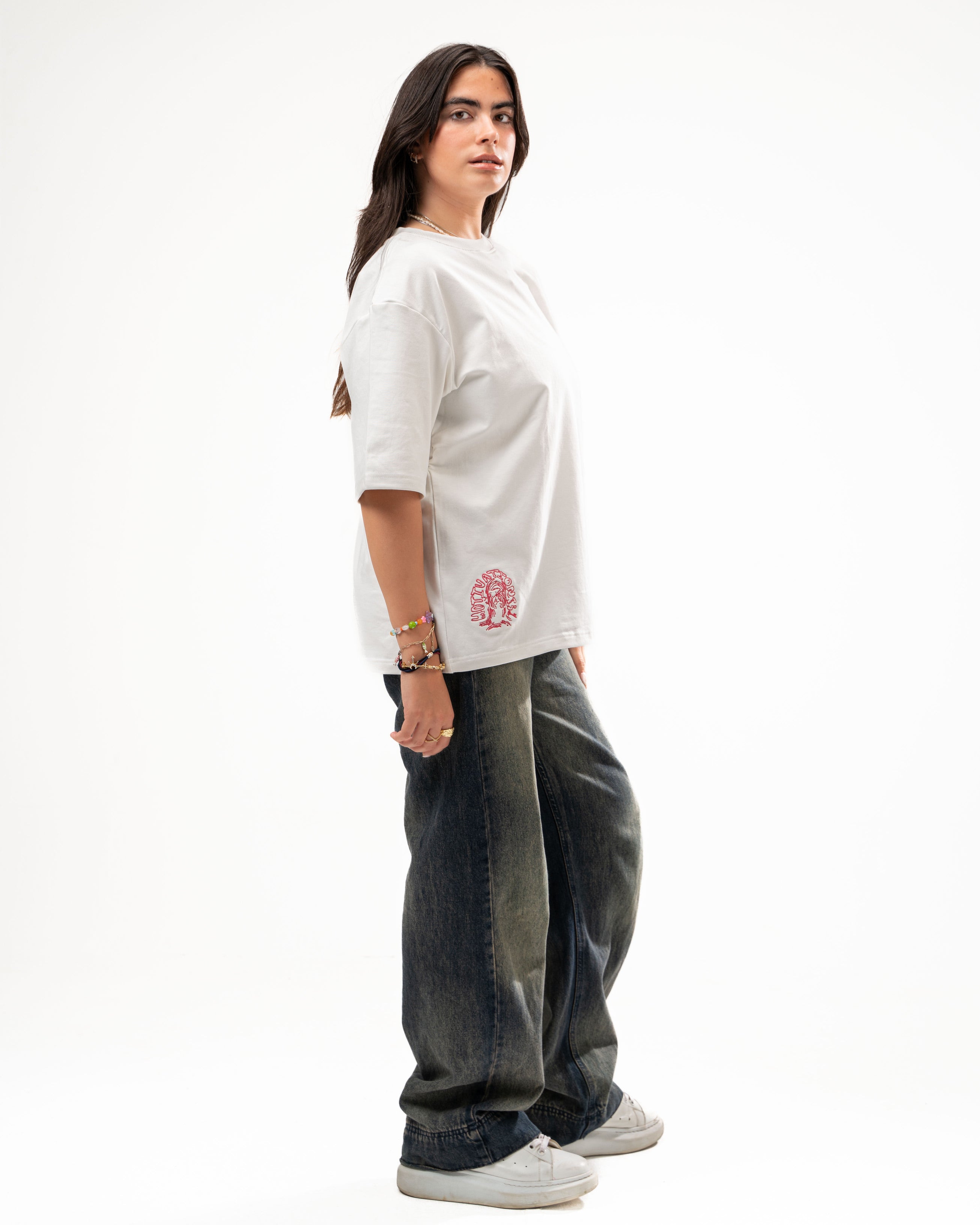 WHITE MOTIVATION BASIC TEE